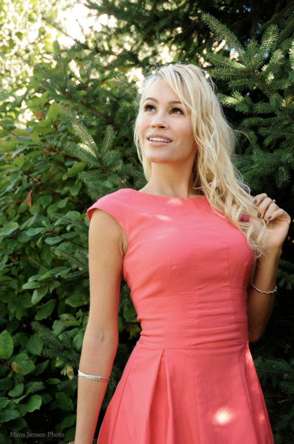 Canadian_Actress_Theresa_Longo