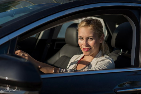 Theresa_Longo_AUTO_REVIEW_2014_LINCOLN_MKZ