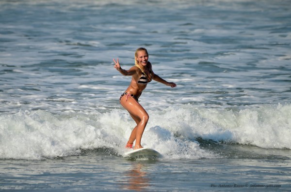 Surf-Babe-Theresa-Longo